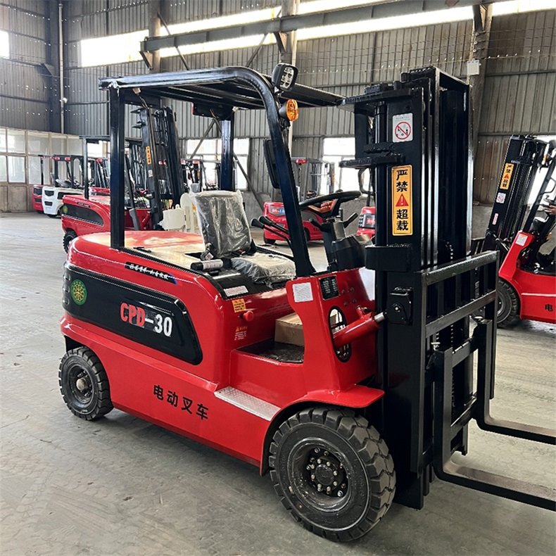 Forklift Leictreach Crann 3 Chéim